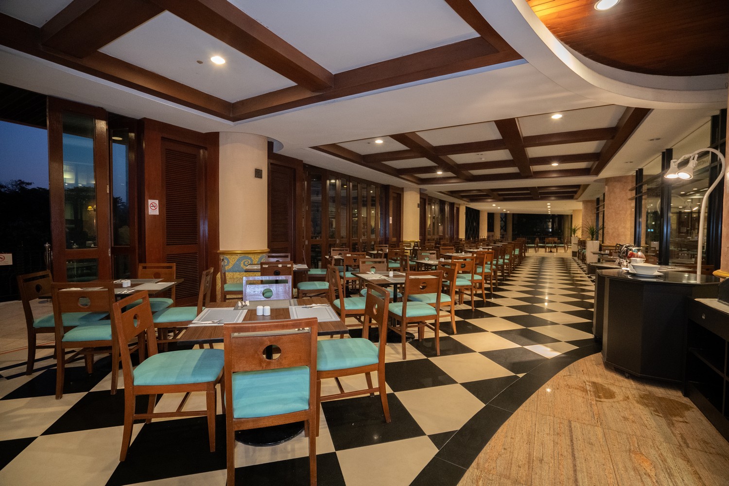 restaurant